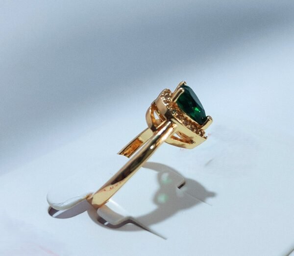 Heart-Shaped Green Zircon Adjustable Ring - Image 4