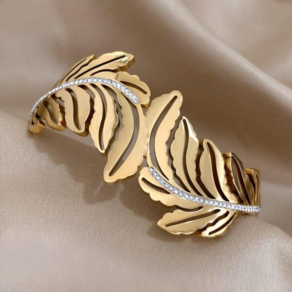 Broad Leaf Flower Zircon Bracelet - Image 2