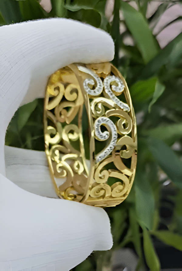 Filigree Design Bracelet - Image 5