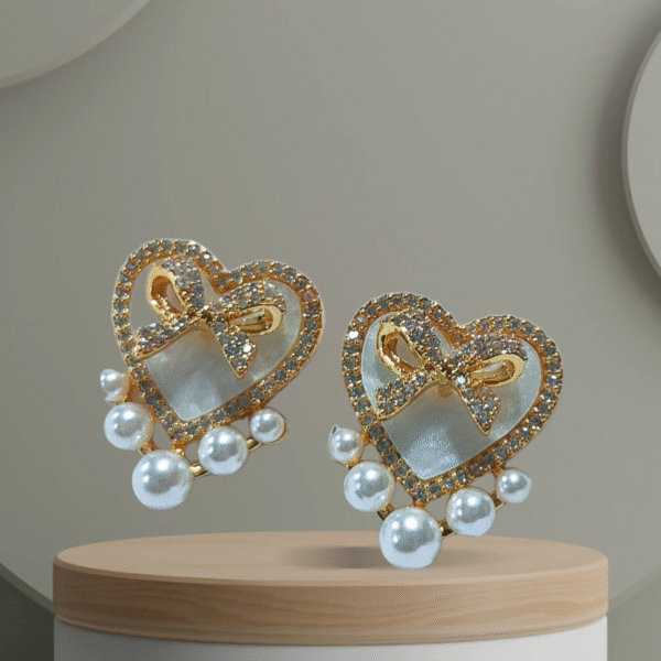 Heart-Shaped Bow Pearl