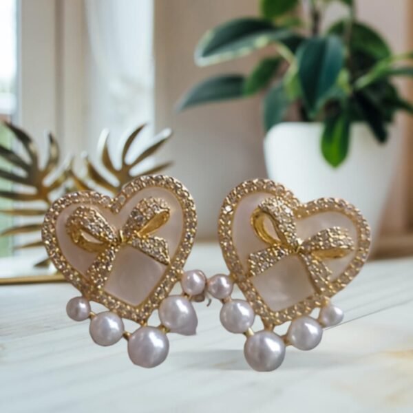 Heart-Shaped Bow Pearl - Image 3