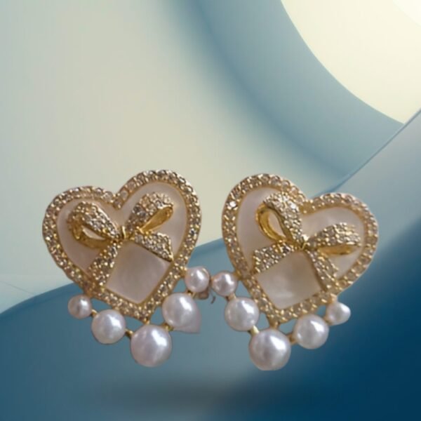 Heart-Shaped Bow Pearl - Image 2